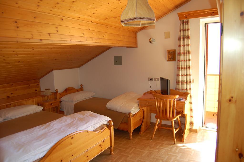 Hotel Millefiori Vigo di Fassa Pokój zdjęcie